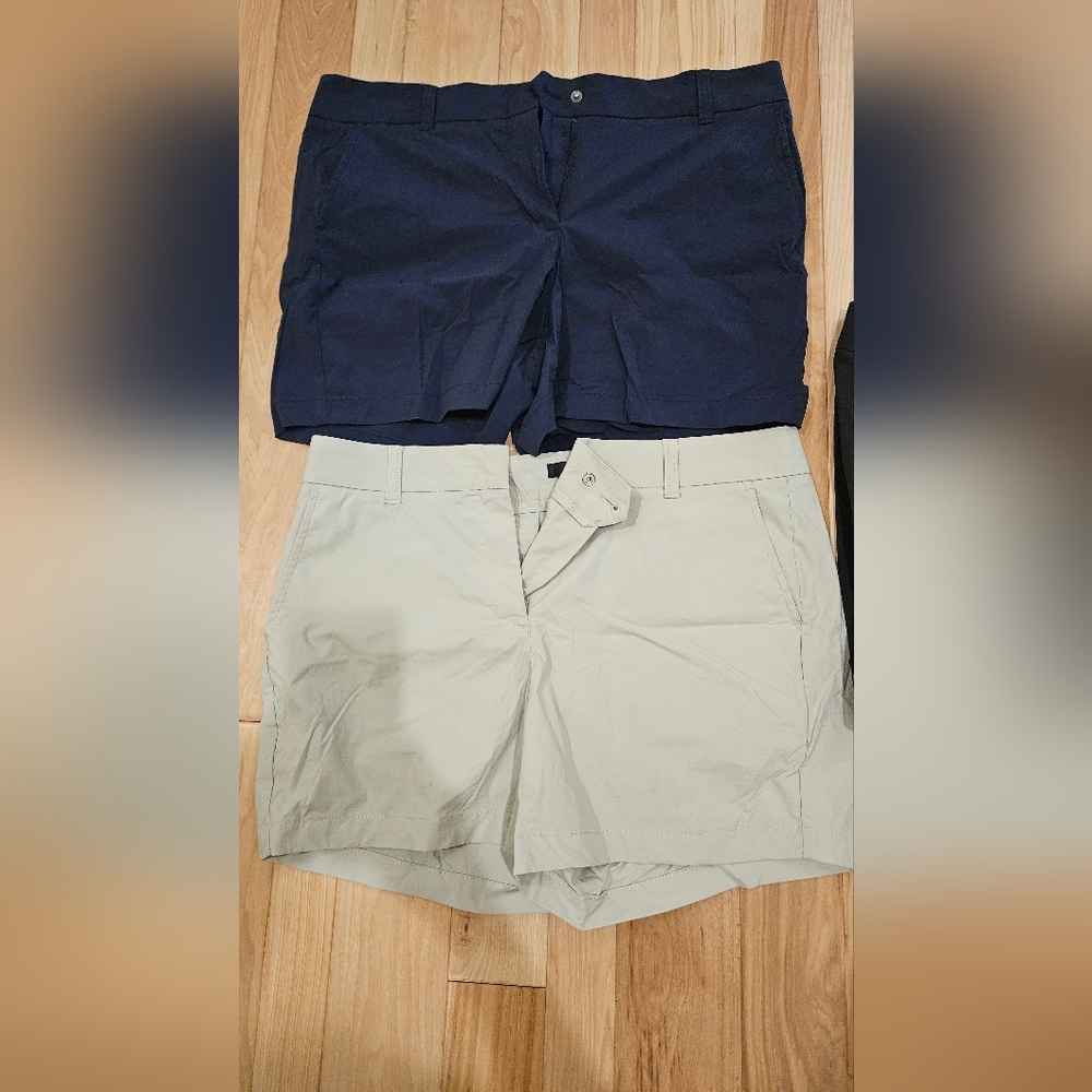 J. Crew Women's Navy and Beige Shorts
